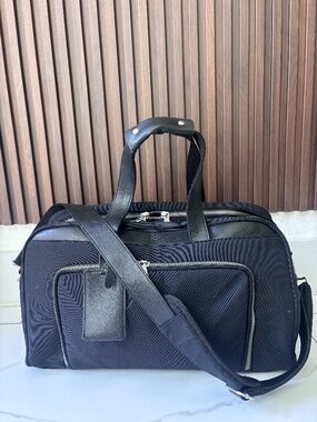 Nomad Lane Bento Bag - Black w/ Blue Interior
